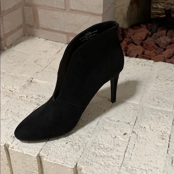 Shoes - Black Heeled Booties
